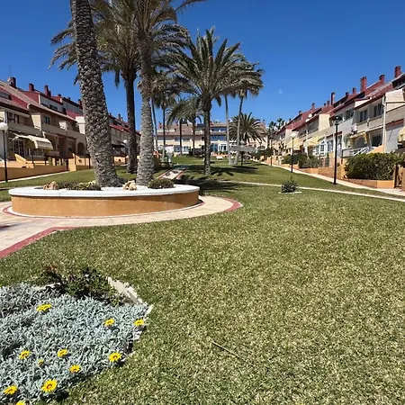 Primera Linea En Muchavista Con Piscina Y Terraza By Turihome Lägenhet Alicante